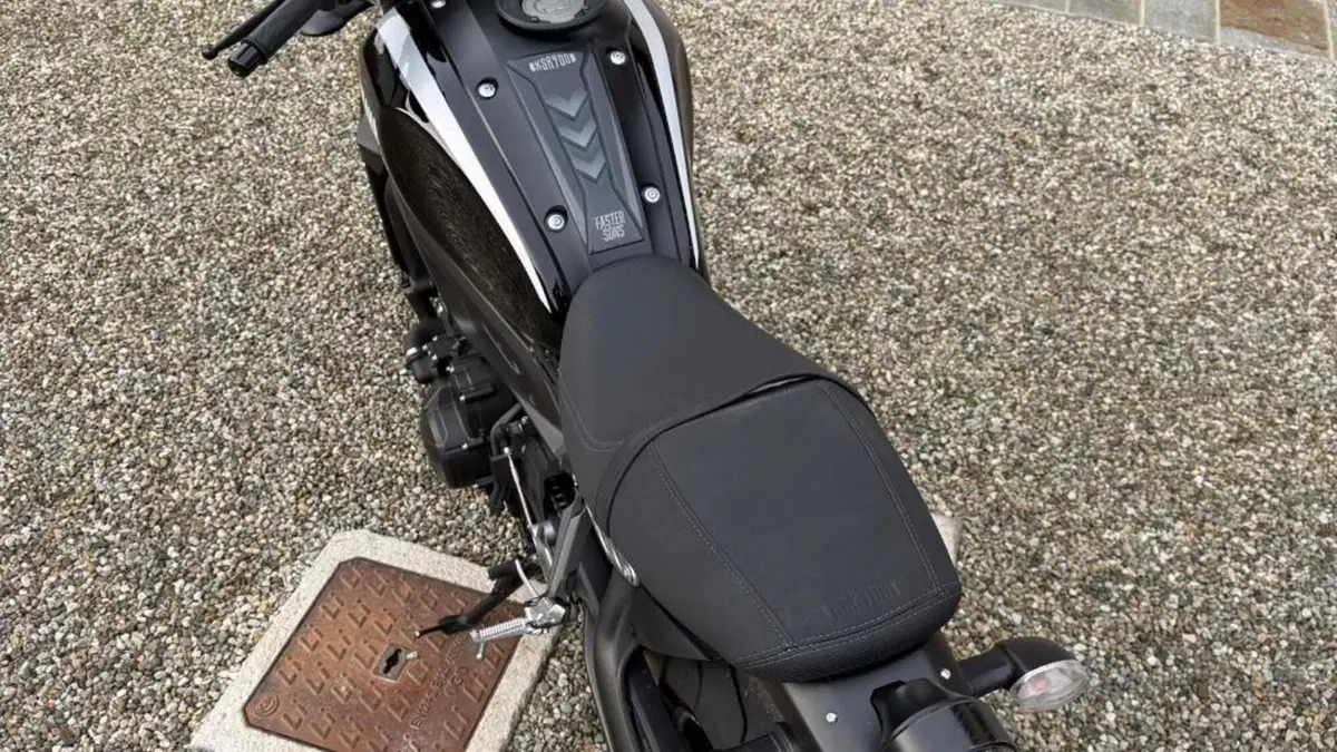 Yamaha XSR 900 80 Black (2020)  (4)
