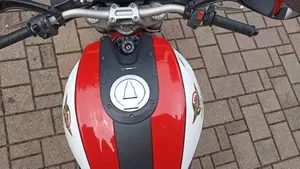 Ducati Monster 796 (2010 - 13)  (5)