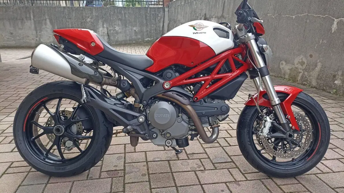 Ducati Monster 796 (2010 - 13)  (2)