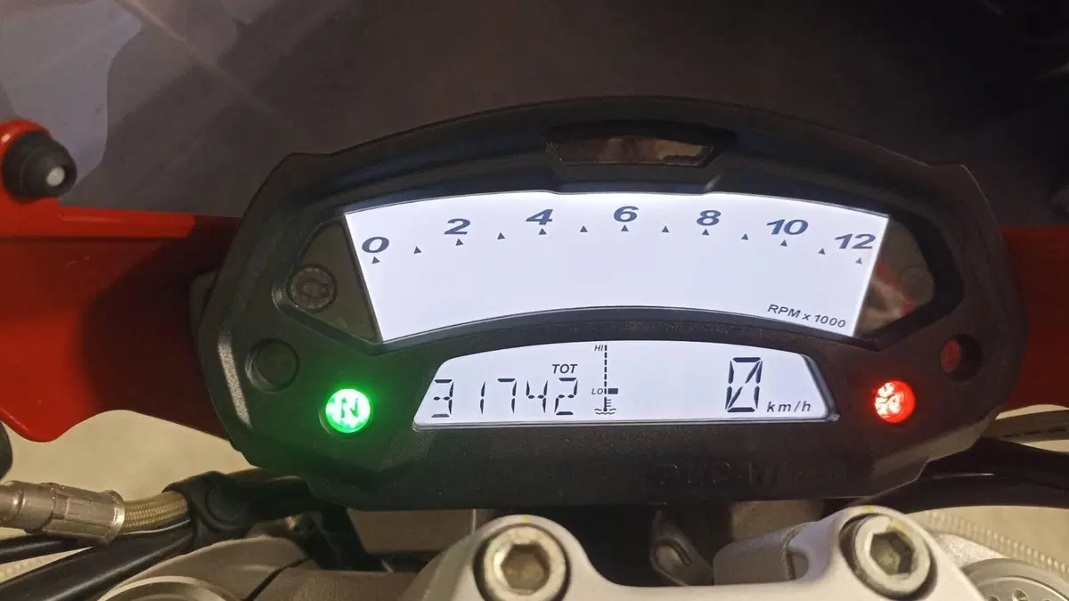 Ducati Monster 796 (2010 - 13)  (9)