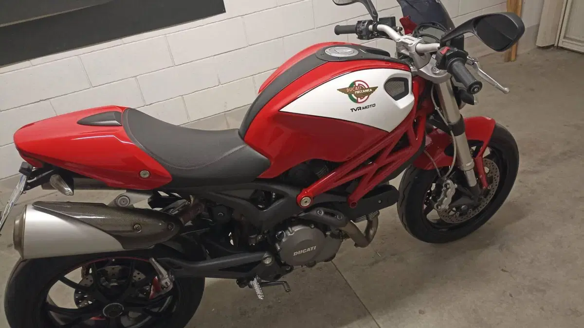 Ducati Monster 796 (2010 - 13)  (11)