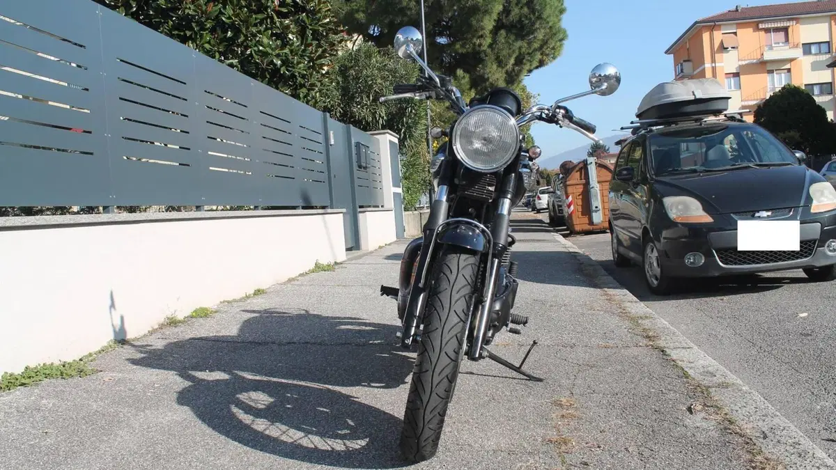 Triumph Bonneville (2007 - 16)  (2)