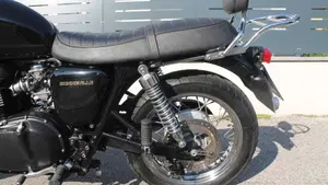 Triumph Bonneville (2007 - 16)  (9)