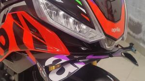 Aprilia Tuono V4 Factory (2021 - 24) 