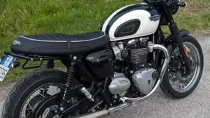 Triumph Bonneville T120 (2016 - 20)  (6)
