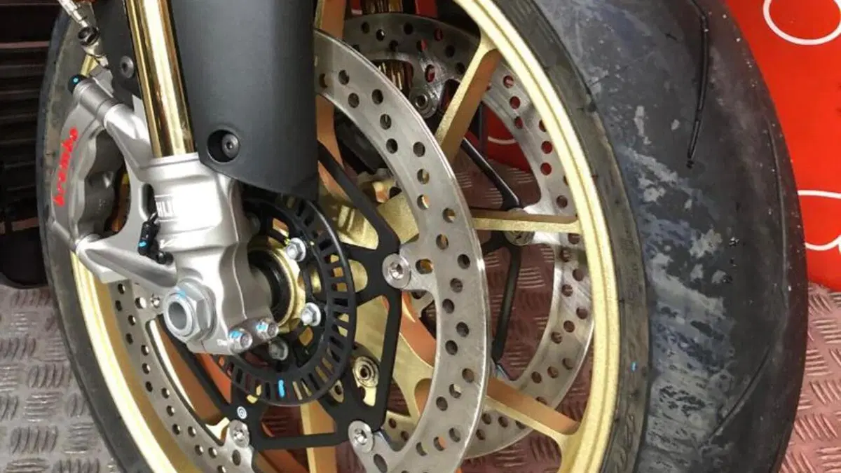 Aprilia RSV4 1100 Factory (2021 - 24)  (7)