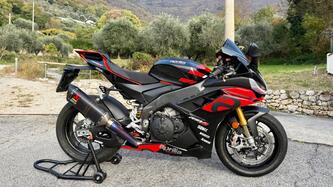 Aprilia RSV4 1100 Factory (2021 - 24) usata