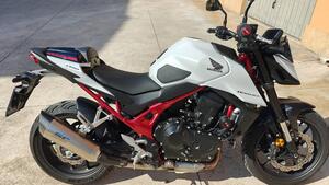 Honda CB 750 Hornet (2025) 