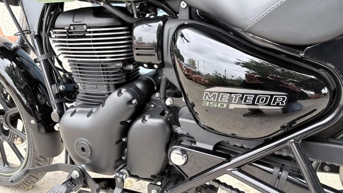 Royal Enfield Meteor 350 (2021 - 26)  (2)