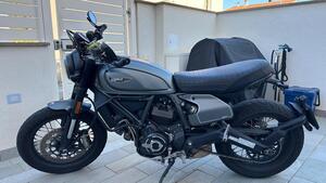 Ducati Scrambler 800 Night Shift (2021 - 22) 