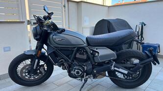 Ducati Scrambler 800 Night Shift (2021 - 22) usata