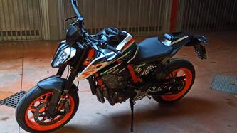 KTM 890 Duke R (2021) usata