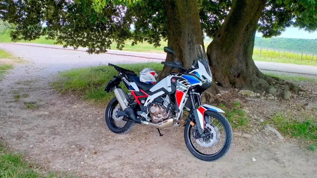 Honda Africa Twin CRF 1100L (2022 - 23)  (8)