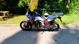 Honda Africa Twin CRF 1100L (2022 - 23)  (11)