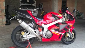 Honda VTR 1000 SP-1 (2000 - 01)  (4)
