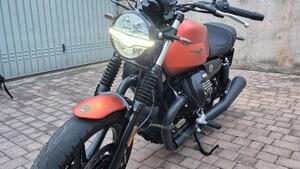 Moto Guzzi V7 Stone (2021 - 24) 