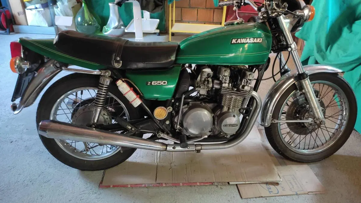 Kawasaki   (3)