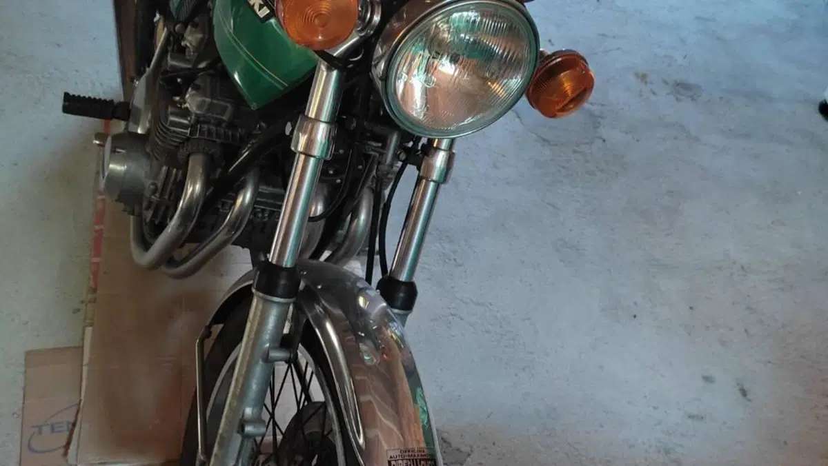 Kawasaki   (6)