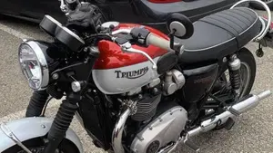 Triumph Bonneville T120 Bud Ekins SE (2020)  (2)