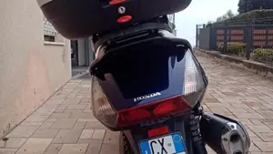 Honda Silver Wing 400 (2006 - 09)  (3)