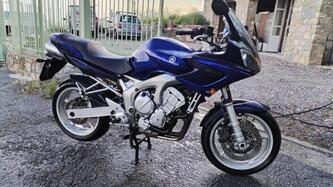 Yamaha FZ6 Fazer (2004 - 07) usata