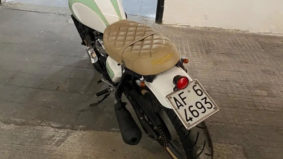 Triumph Legend TT 900 Dep. (1999 - 02)  (5)