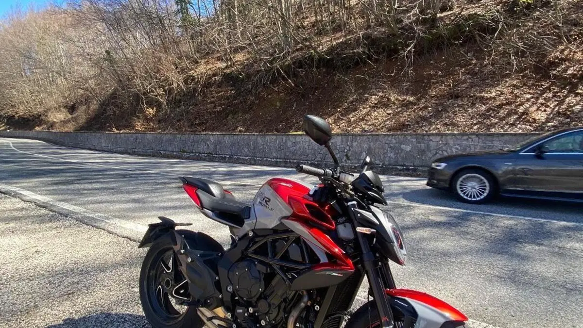 MV Agusta Brutale 800 RR (2021 - 25)  (2)