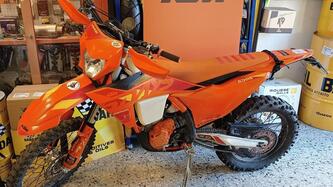 KTM 350 EXC-F Six Days (2025) usata