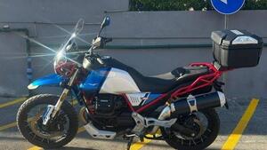 Moto Guzzi V85 TT Evocative Graphics (2021 - 23) 