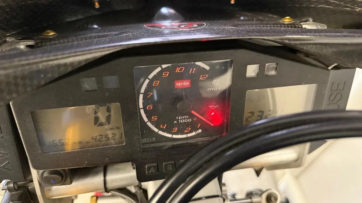 Aprilia Tuono 1000 (2003 - 04)  (2)