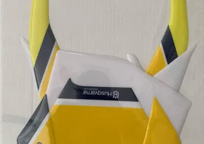 Grafiche portanumero gialle Husqvarna Cod: 2610898 - Annuncio 9882268