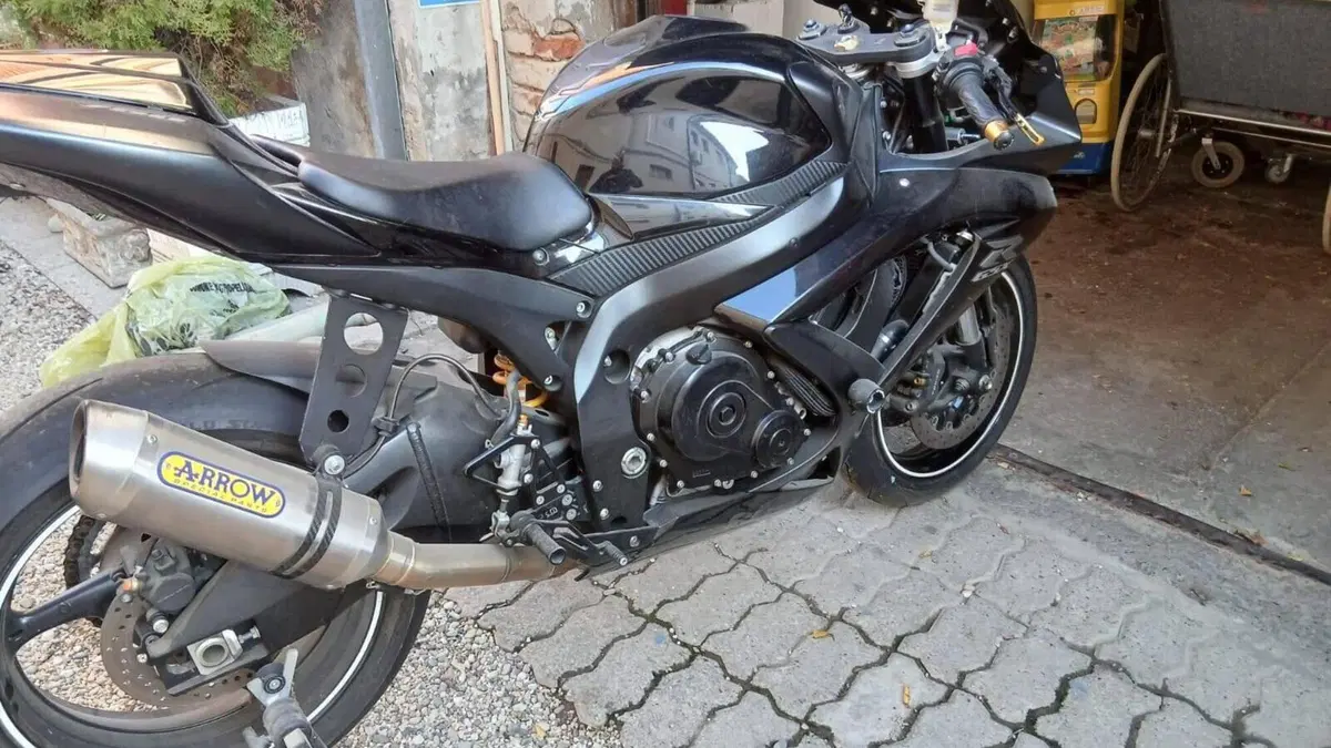 Suzuki GSX R 750 (2008 - 10)  (9)