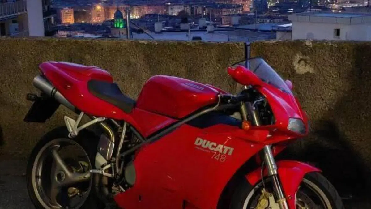 Ducati 748 Biposto (1998 - 03) 