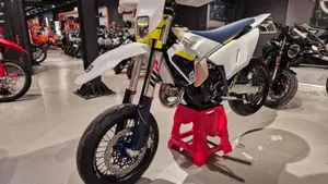 Husqvarna TE 125 (2025)  (3)