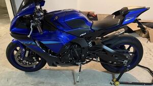 Yamaha YZF R1 (2020 - 25) 