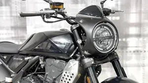 Brixton Motorcycles Crossfire 500 X (2021 - 26)  (3)