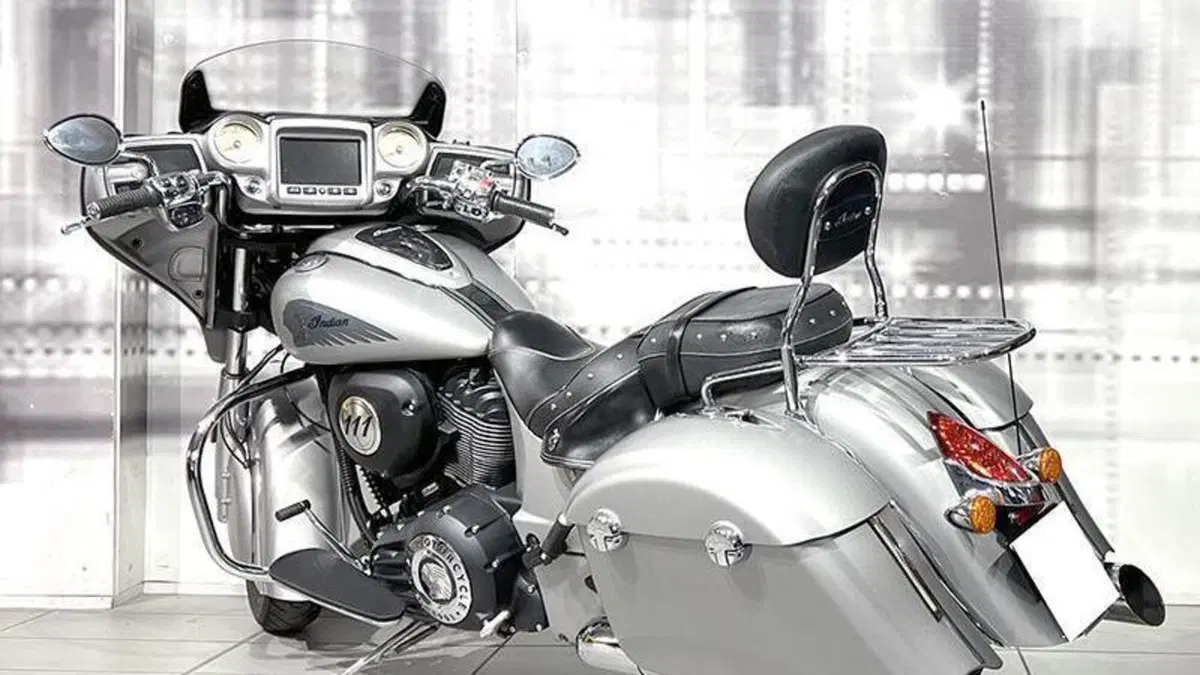 Indian Chieftain (2017 - 18)  (2)