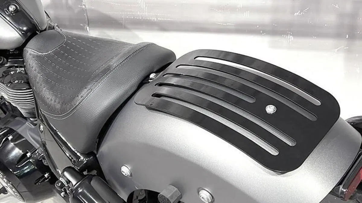 Indian Chief 1890 Bobber Dark Horse (2021 - 26)  (5)