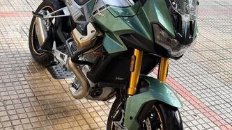 Moto Guzzi V100 Mandello S (2022 - 24)