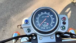 Triumph Scrambler (2006 - 17)  (2)