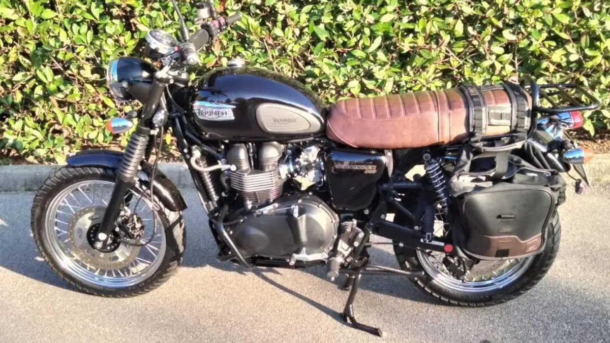 Triumph Scrambler (2006 - 17)  (3)