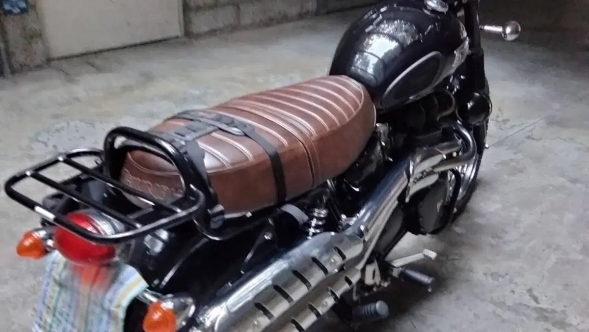 Triumph Scrambler (2006 - 17)  (6)