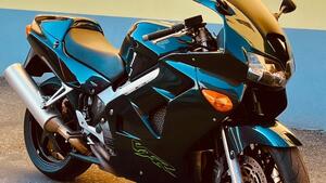 Honda VFR 800 (1998 - 01) 