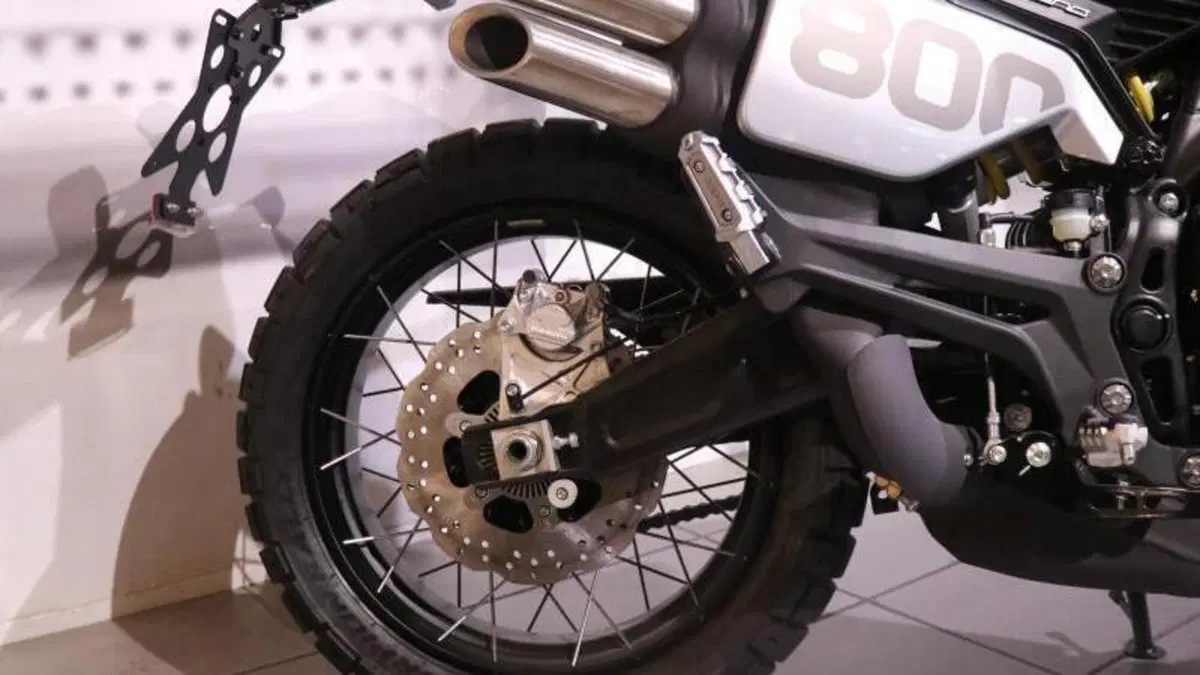 Benelli Leoncino 800 (2022 - 26)  (4)