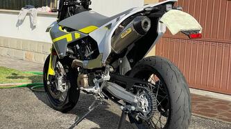 Husqvarna 701 Supermoto (2020) usata