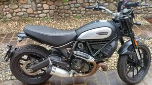 Ducati Scrambler 800 Icon Dark (2021 - 22)  (2)