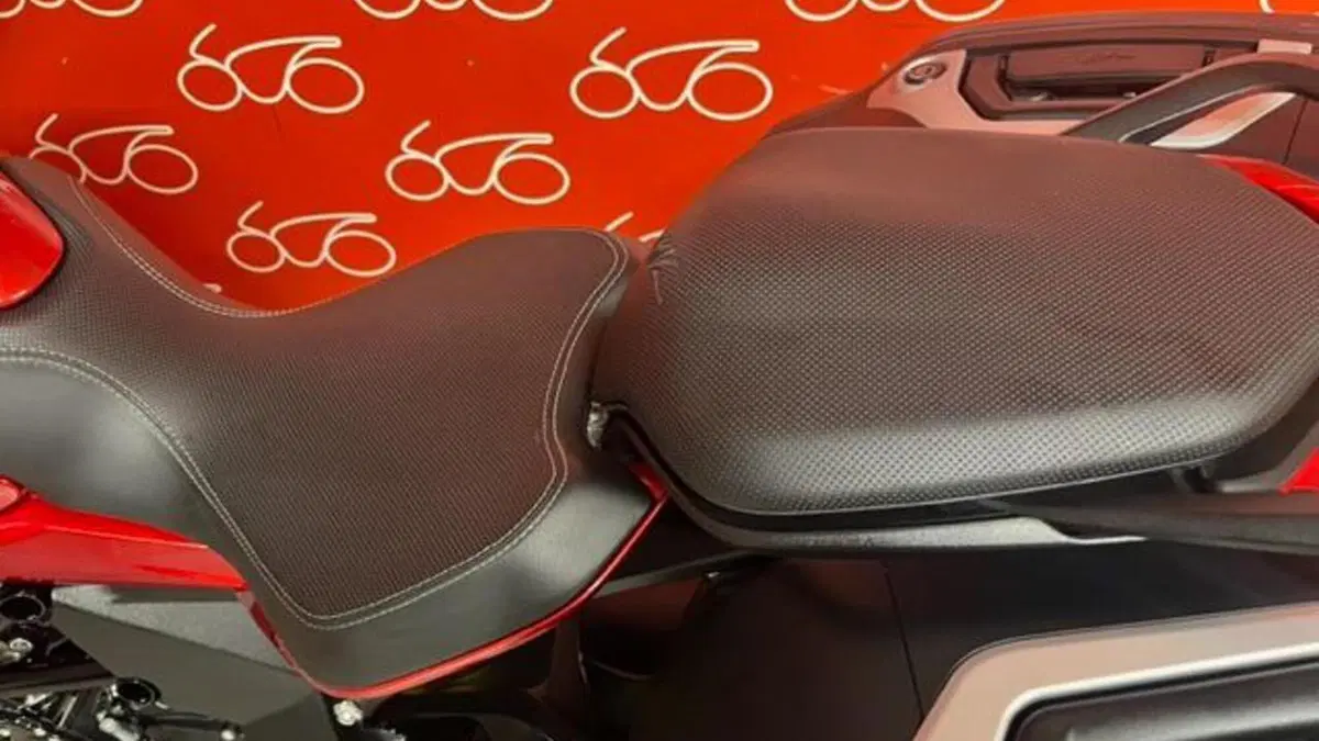 MV Agusta Turismo Veloce 800 Lusso (2021 - 22)  (7)