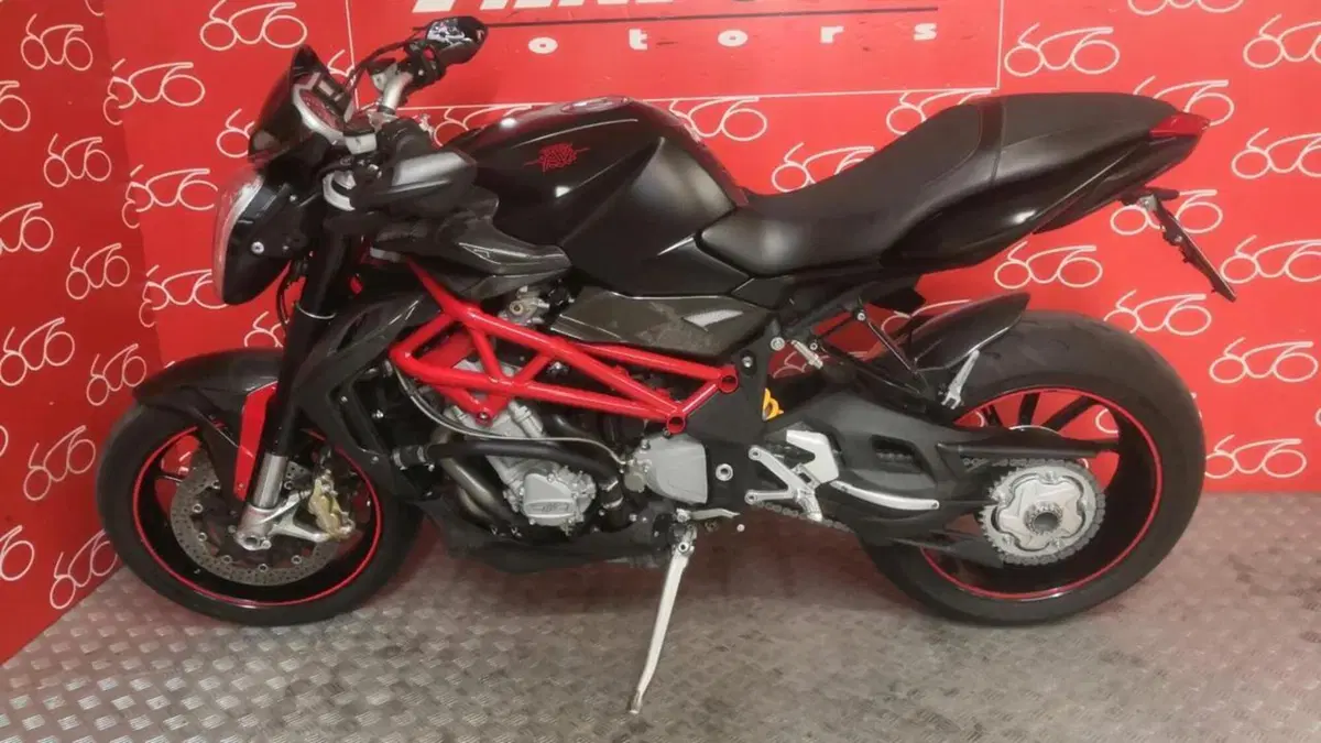MV Agusta Brutale 1090 R (2012 - 15)  (3)