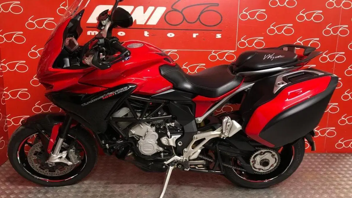 MV Agusta Turismo Veloce 800 Lusso (2014 - 16)  (3)