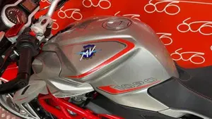 MV Agusta Brutale 1090 (2012 - 15)  (2)